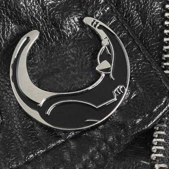 Jewelry - 🐾🌙Cat Moon enamel pin